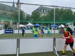 Das Fußballfeld auf dem Münsterplatz